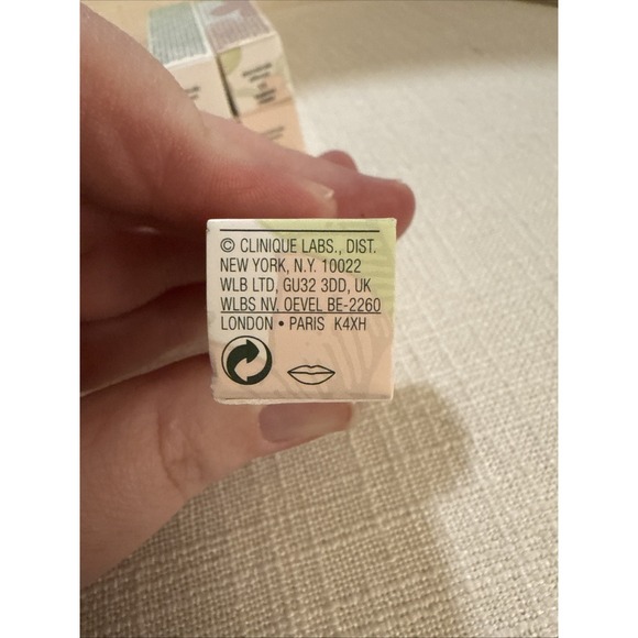 Clinique Dramatically Different Shaping Colour Lipstick-sugared Maple 11 -NIB - Picture 7 of 7